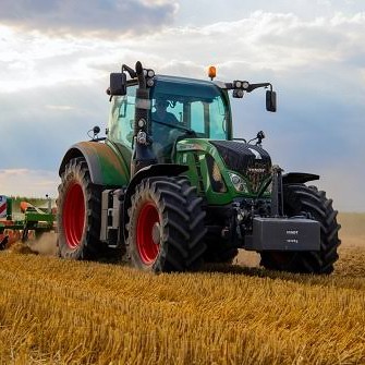 Trator agrícola